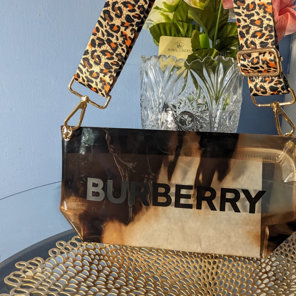 Burberry - Picture 9 of 10